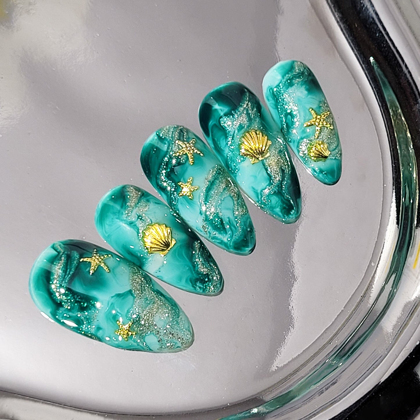 Signature: Neptune's treasures