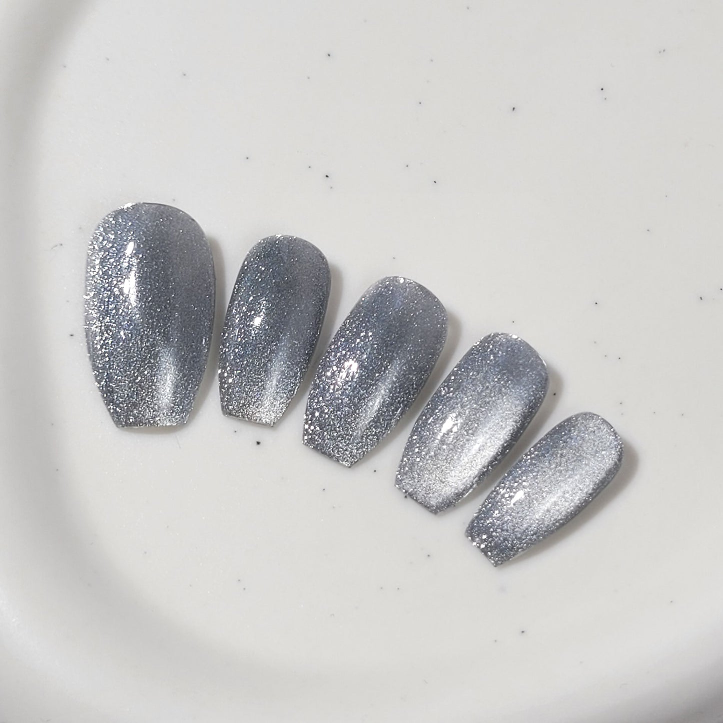 Signature: Platinium silver velvet
