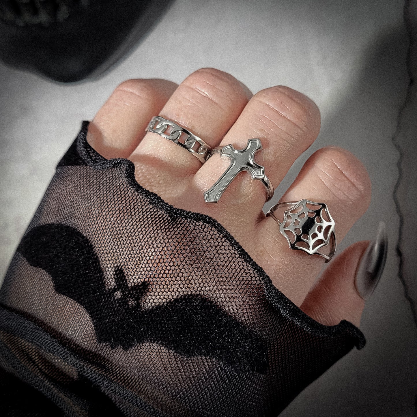 "Black widow" bague réglable en acier inoxydable