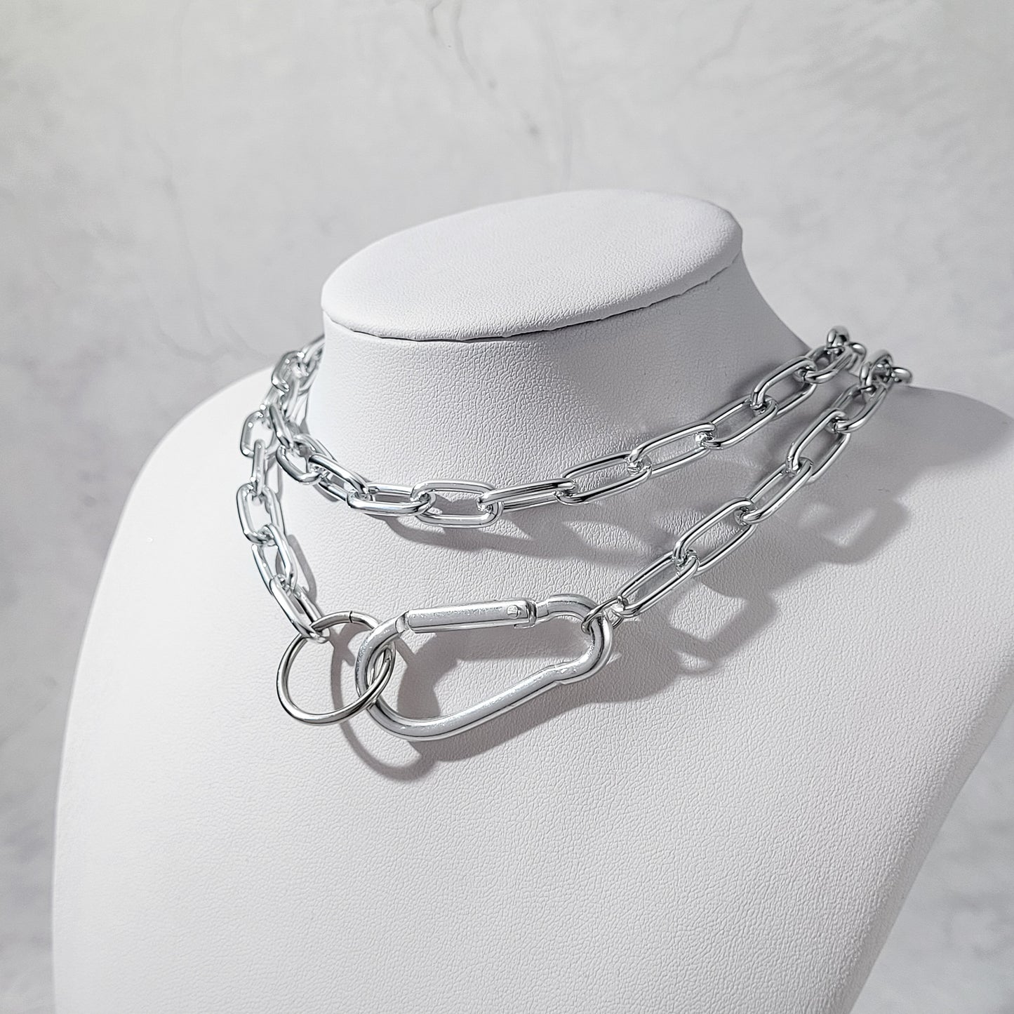 "Rogue" ras de cou collier double tour avec mousqueton