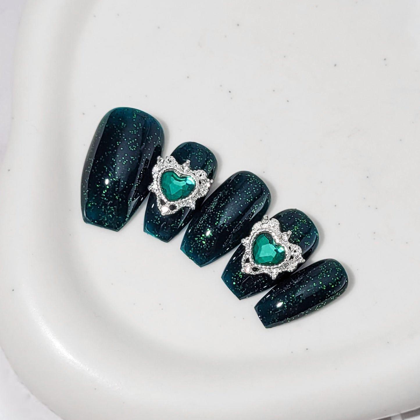 Signature: "Winter princesses" collection: Emeralda