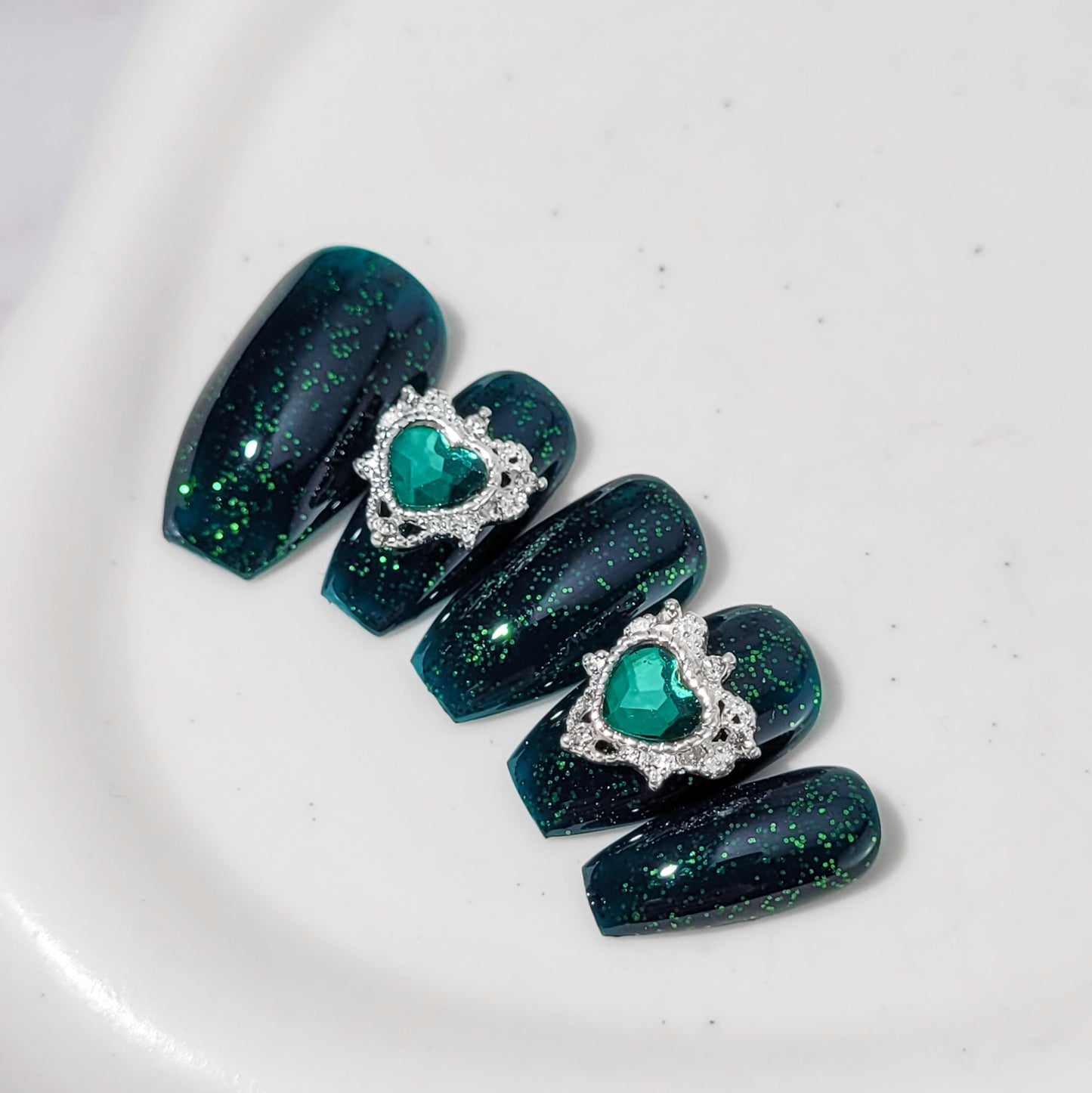 Signature: "Winter princesses" collection: Emeralda