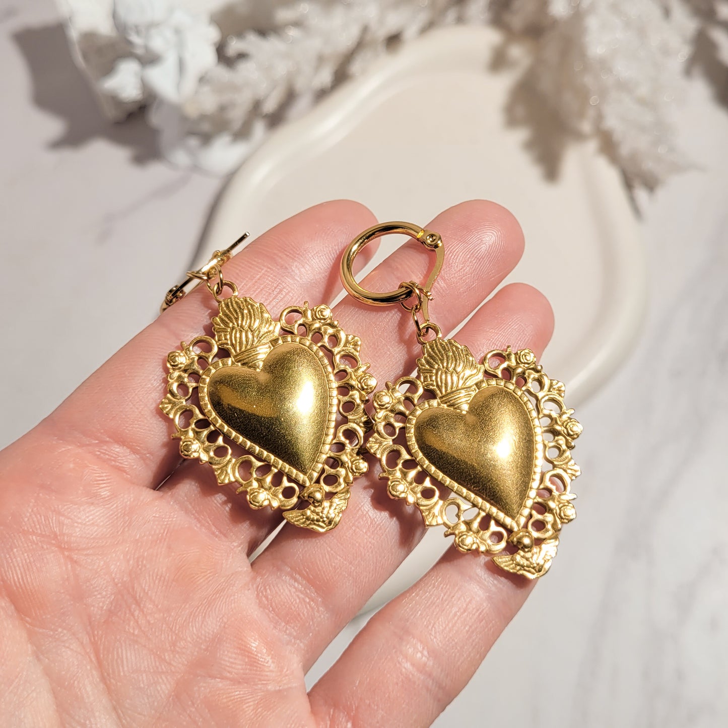 "Fierce devotion" boucles d'oreilles en acier inoxydable doré