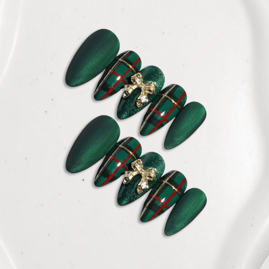 Premium: Pinewood manor