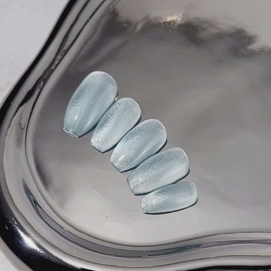 Signature:  Minty frostglow