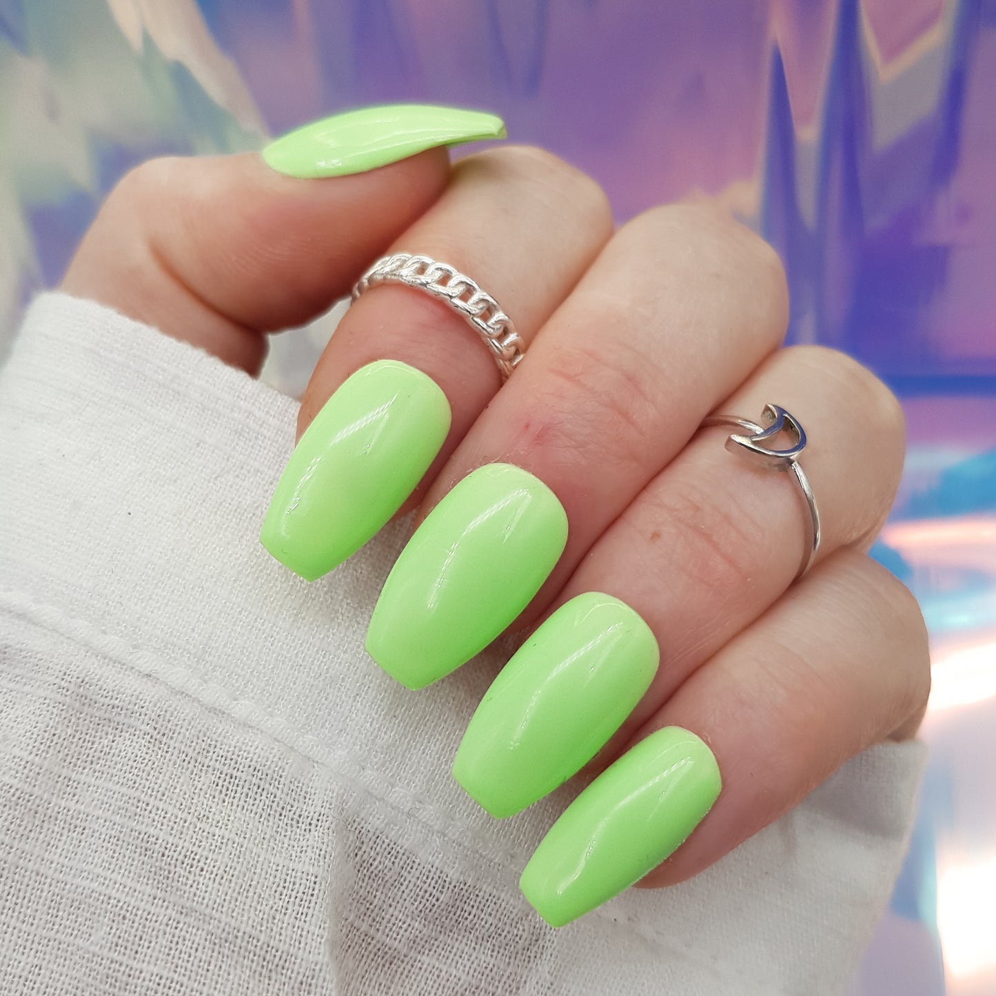 Essential: 90's lime
