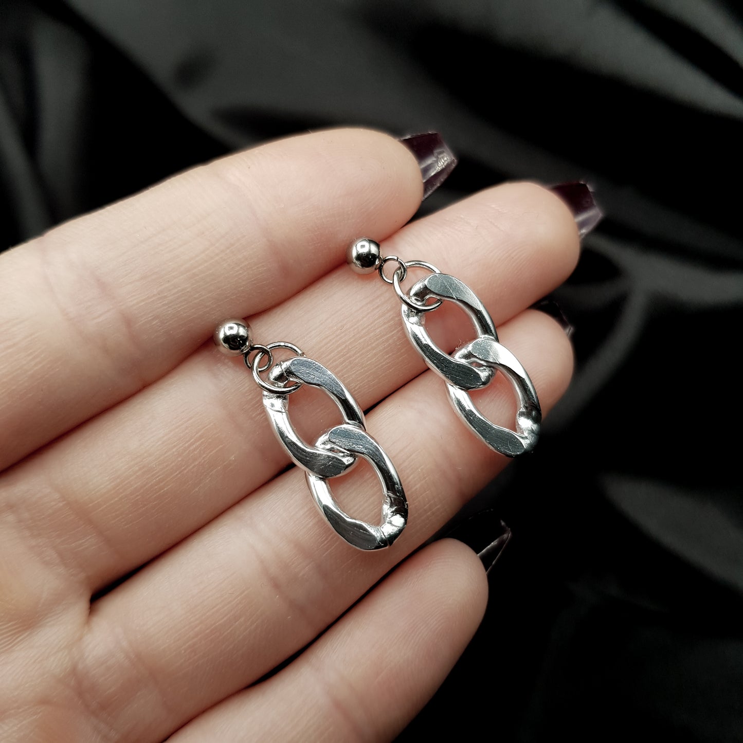 "Connected" boucles d'oreilles puces