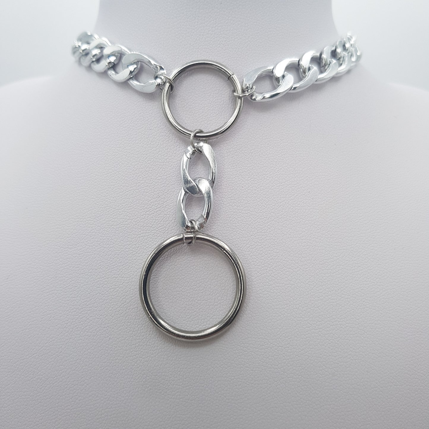"Kinky" collier ras de cou chaîne