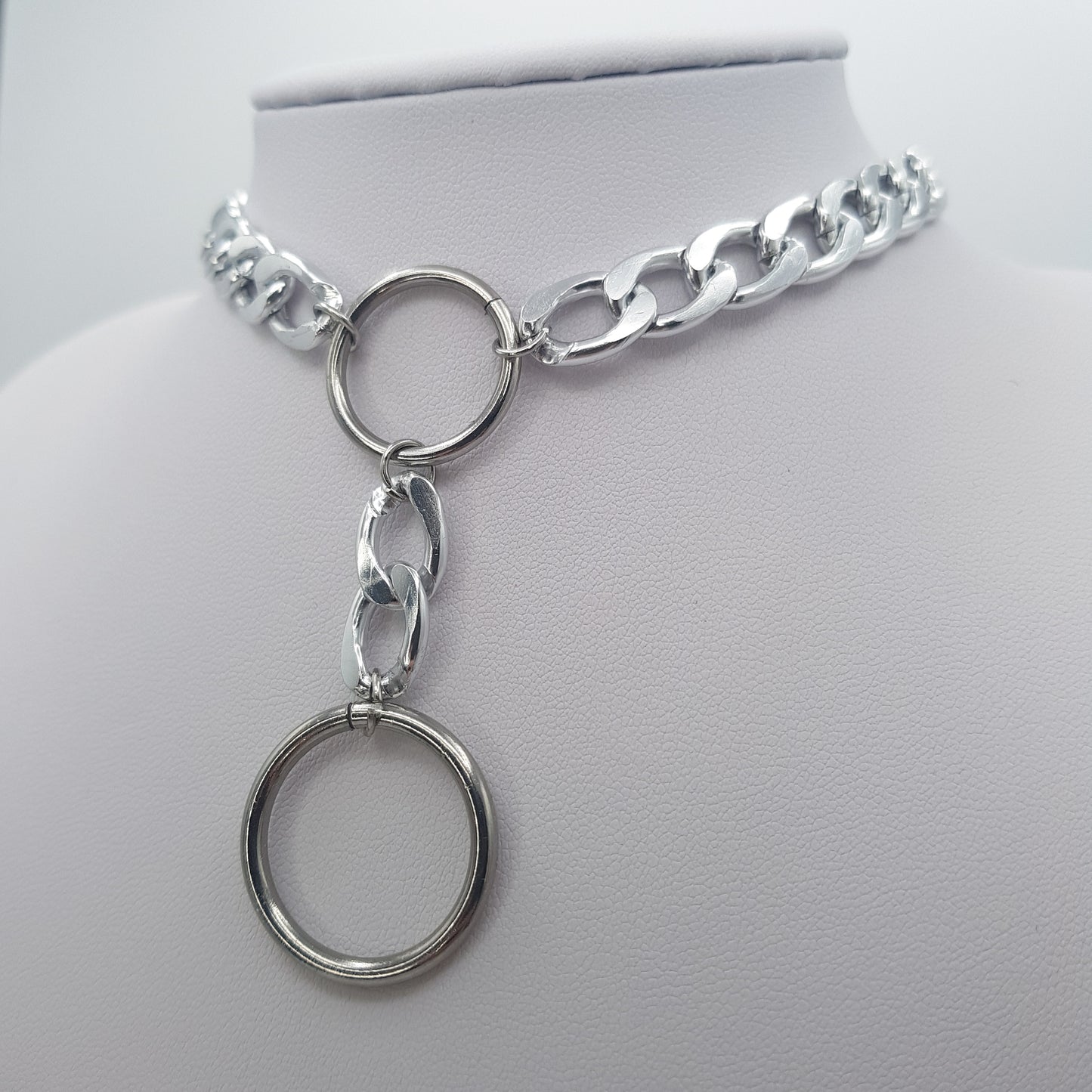 "Kinky" collier ras de cou chaîne