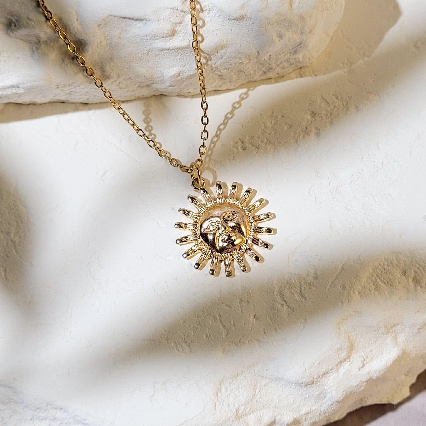 "Astral sun" collier chaîne en acier inoxydable doré