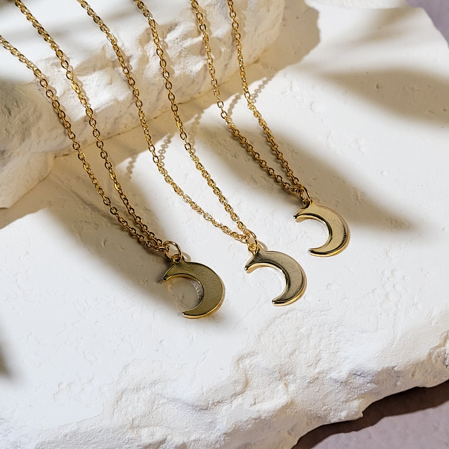 "Hecate" collier chaîne en acier inoxydable doré