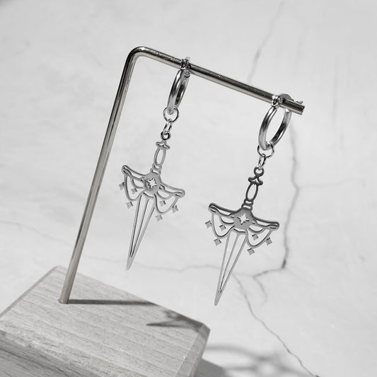 "Magical dagger" boucles d'oreilles en acier inoxydable