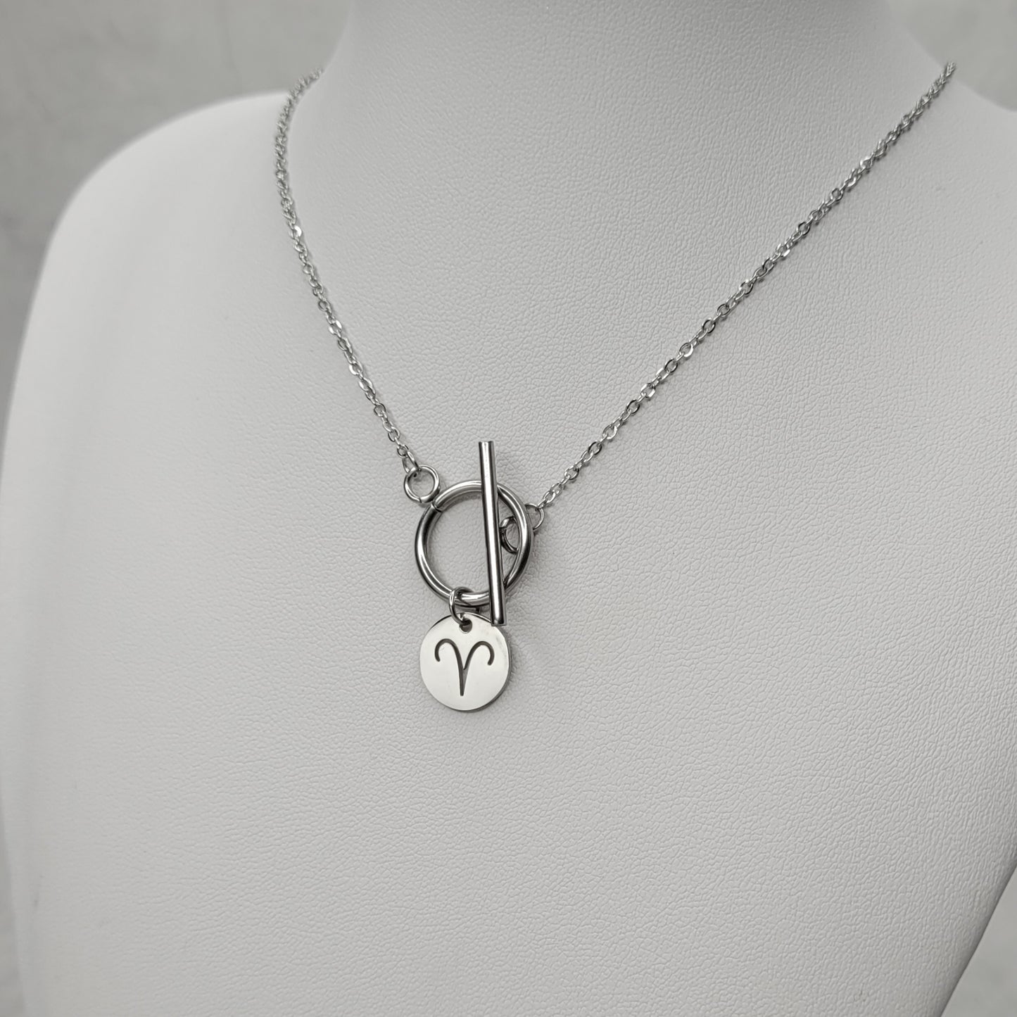 "It's a sign" collier chaîne signe astrologique en acier inoxydable