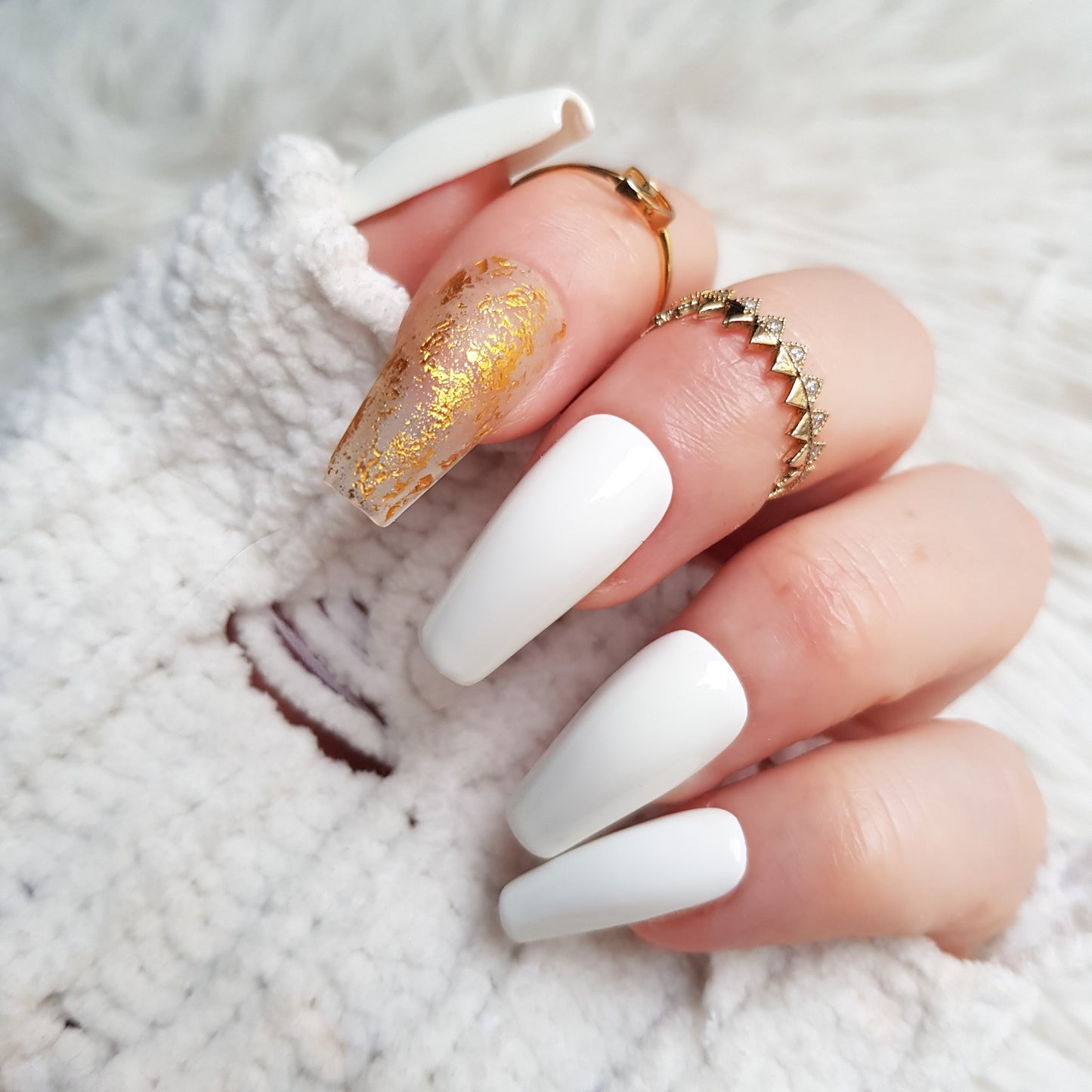 Signature: White frost