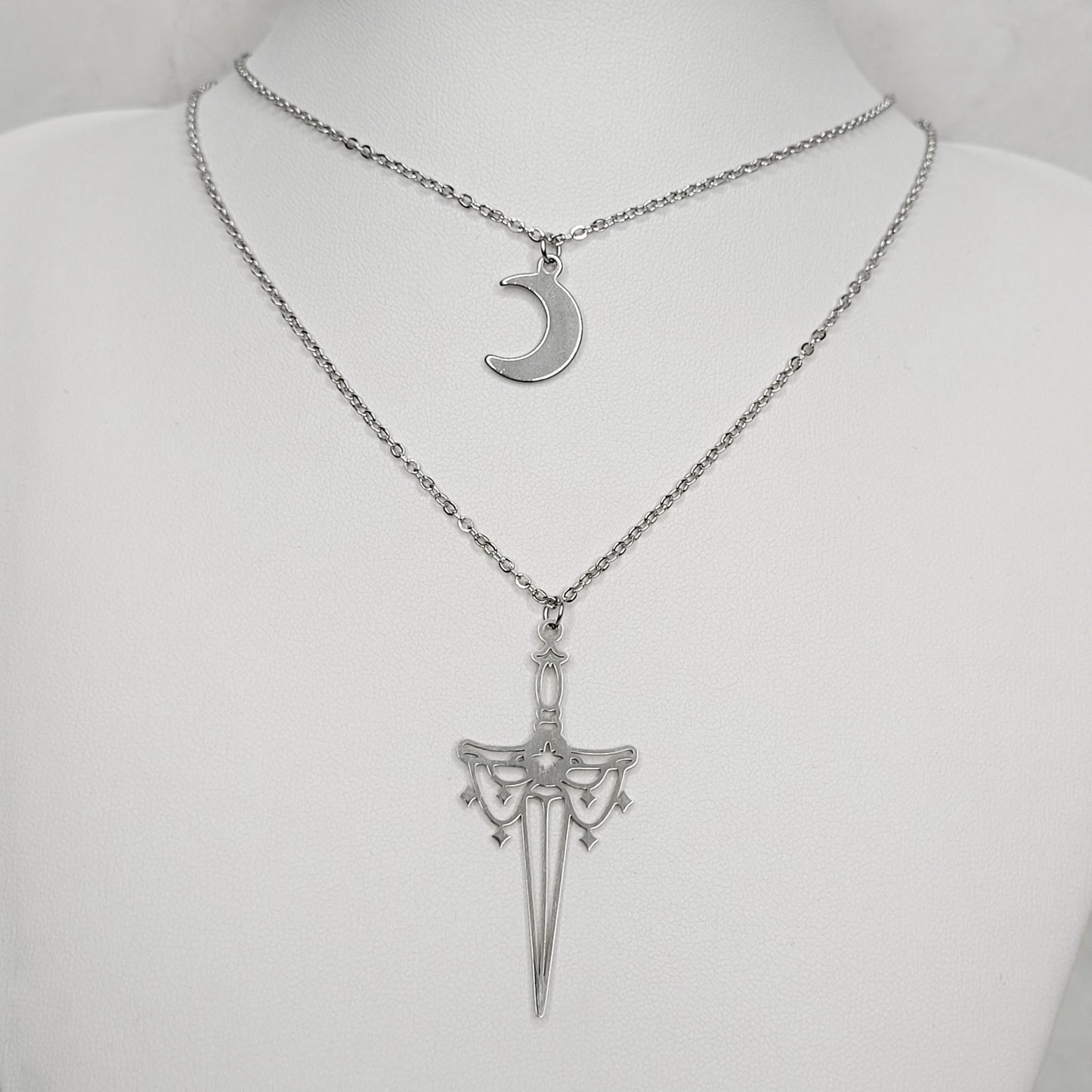 "Magical dagger" collier chaîne double rang en acier inoxydable