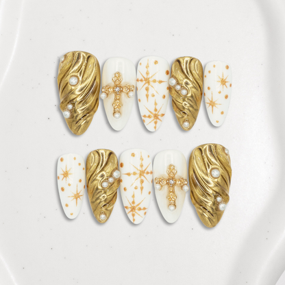 Premium: Golden chapel