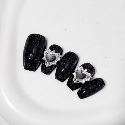 Signature:  "Winter princesses" collection: Onyxia