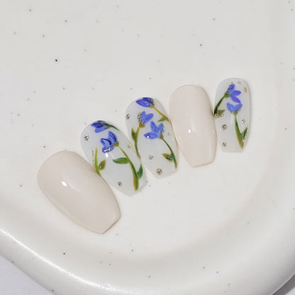 Signature:  Regency blooms