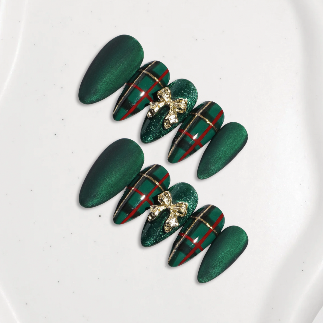 Premium: Pinewood manor