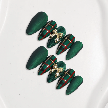 Premium: Pinewood manor