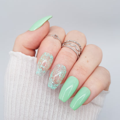 Signature:  Pastel bubbles - mint
