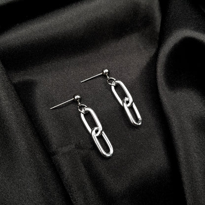 "passing through" boucles d'oreilles puces